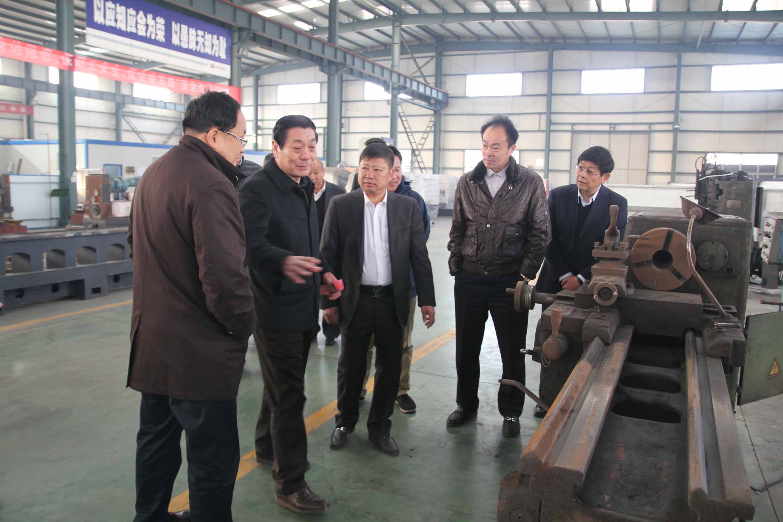 市人大常委會副主任姜繁茂調(diào)研機床再制造、節(jié)能降耗實施情況